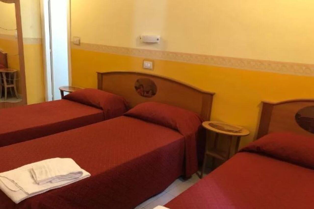 Hotel Cherubini Roma Esterno foto