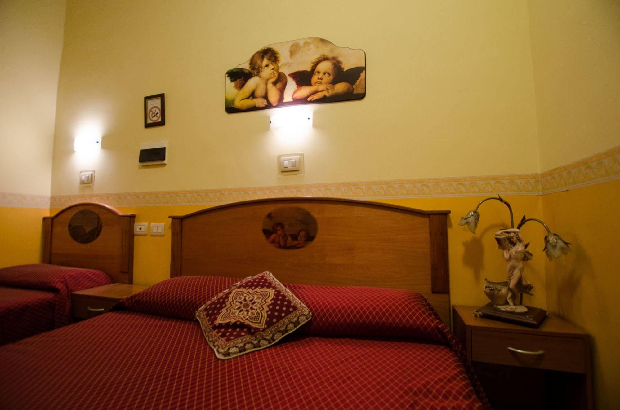 Hotel Cherubini Roma Esterno foto