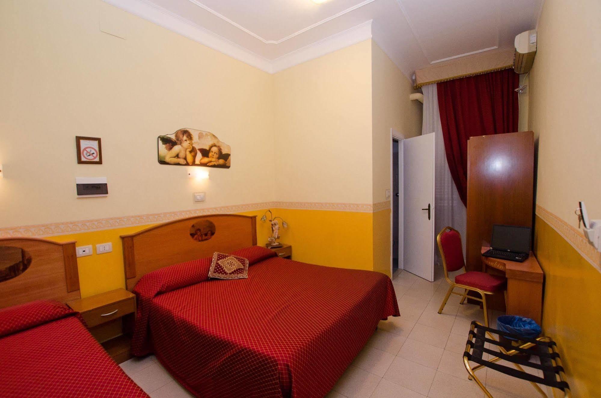 Hotel Cherubini Roma Esterno foto