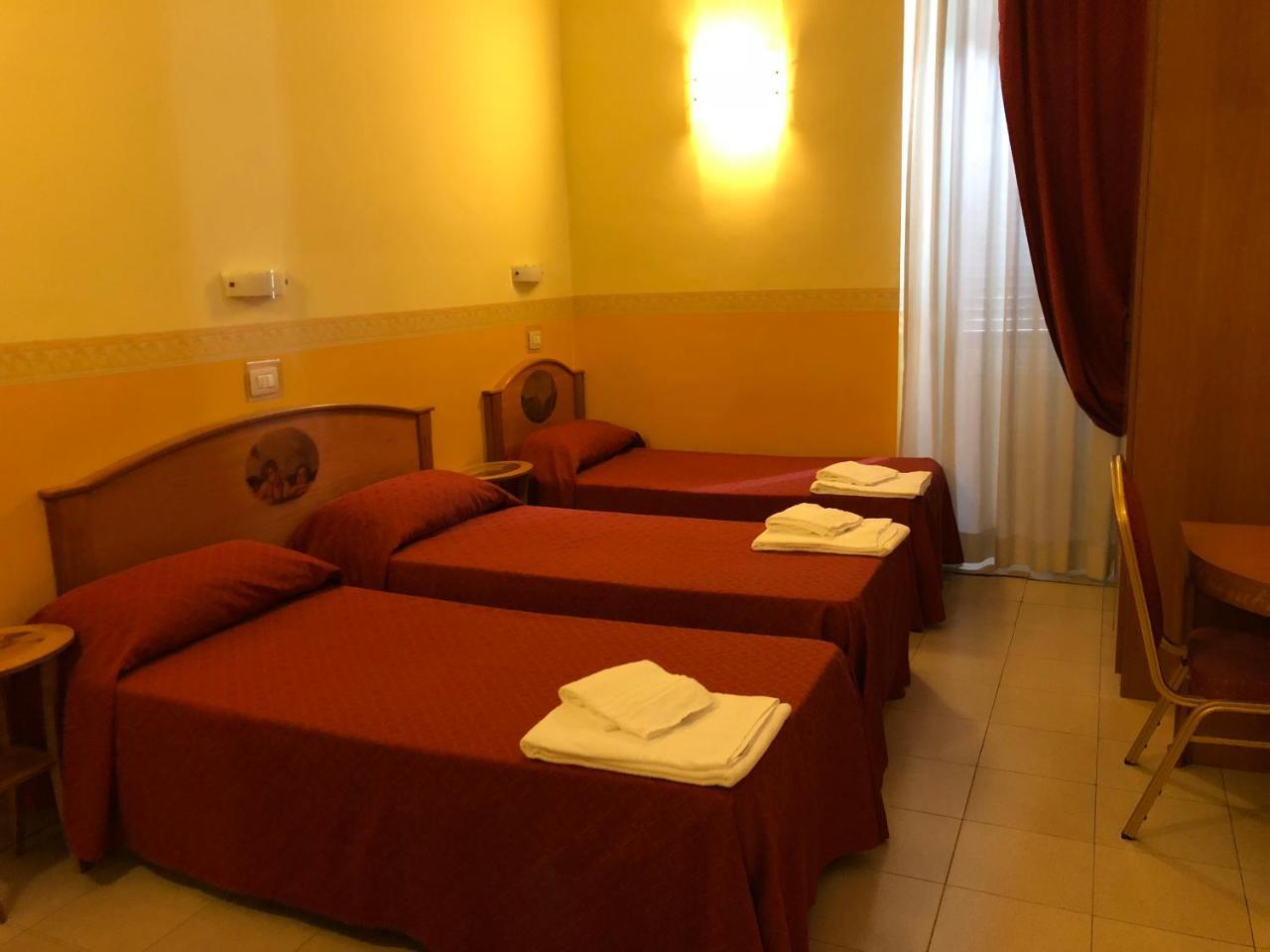 Hotel Cherubini Roma Esterno foto