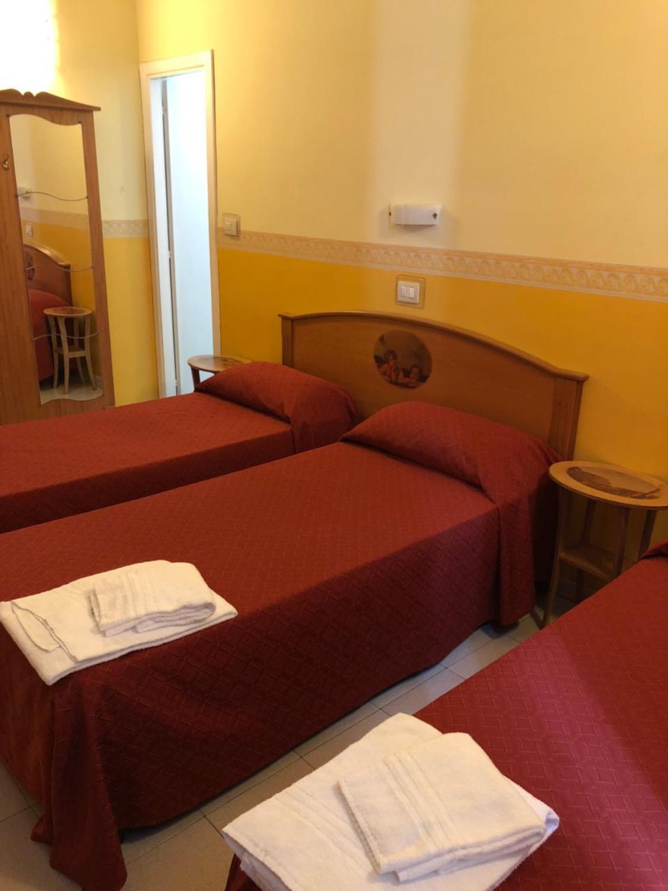 Hotel Cherubini Roma Esterno foto